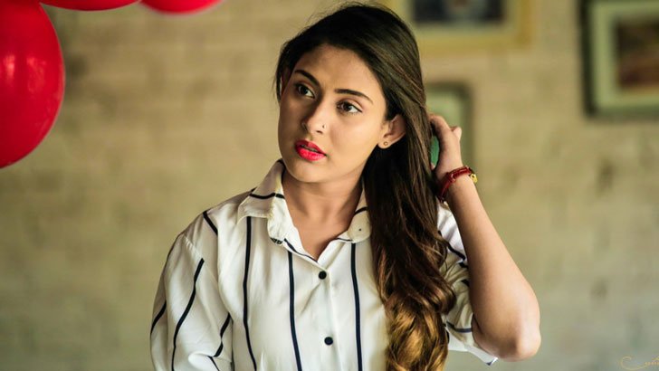 মেহজাবীন চৌধুরী